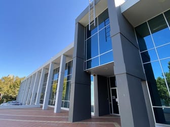 Unit 1, 290 Salmon Street Port Melbourne VIC 3207 - Image 1