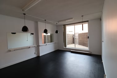 6/11 Railway Grove Mornington VIC 3931 - Image 3