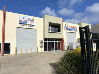 2/21 Glenville Drive Melton VIC 3337 - Image 1