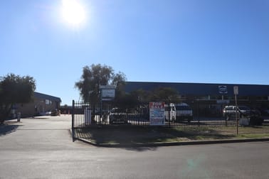 4/2-14 Sheffield Road Welshpool WA 6106 - Image 1