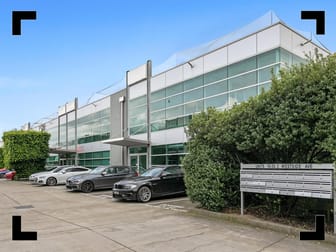 18/3 Westside Avenue Port Melbourne VIC 3207 - Image 1