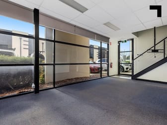 11/21 Howleys Road Notting Hill VIC 3168 - Image 3