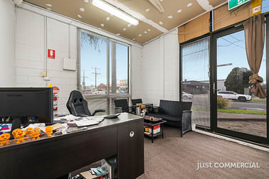 1/96 Levanswell Road Moorabbin VIC 3189 - Image 2