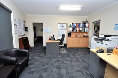 28 Ironstone Road Epsom VIC 3551 - Image 3