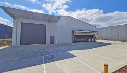 22 Grandlee Drive Wendouree VIC 3355 - Image 2