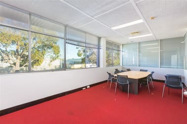 81 Robinson Avenue Belmont WA 6104 - Image 2