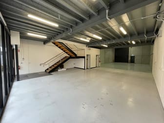 UNIT 3/3 - 2 Phillip Court Port Melbourne VIC 3207 - Image 2