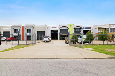 1/21 Mordaunt Circuit Canning Vale WA 6155 - Image 1