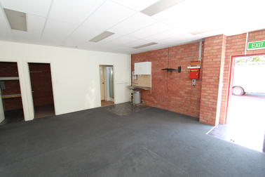 4/10 Collins Road Melton VIC 3337 - Image 2
