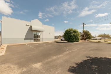 1/11 Harries Way Pinjarra WA 6208 - Image 1