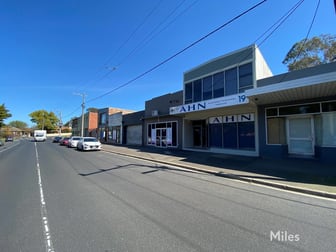 19 Mcnamara Street Macleod VIC 3085 - Image 2