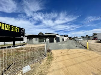 1/627 Main Street Bairnsdale VIC 3875 - Image 2