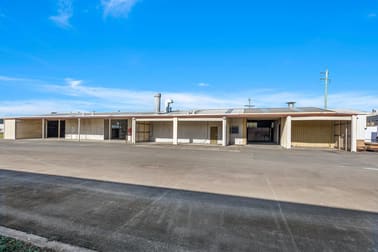 2/124 Princes Highway South Nowra NSW 2541 - Image 2