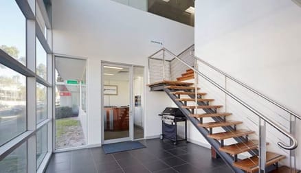 15/21 Sabre Drive Port Melbourne VIC 3207 - Image 3