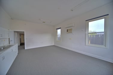 2/323 Main Street Bairnsdale VIC 3875 - Image 3