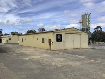 2/144 Strickland Road East Bendigo VIC 3550 - Image 2