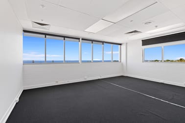 302/182 Bay Terrace Wynnum QLD 4178 - Image 1