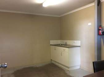 2/6 Premier Close Wodonga VIC 3690 - Image 2