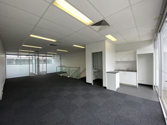 Unit 127/Unit 127, 9 Hall Street Port Melbourne VIC 3207 - Image 2