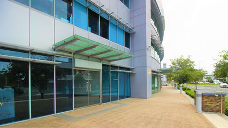 1/2 Waterfront Place Robina QLD 4226 - Image 2