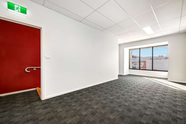 2/11 Friars Road Moorabbin VIC 3189 - Image 3