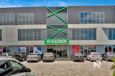 12/19 Radnor Drive Derrimut VIC 3026 - Image 2