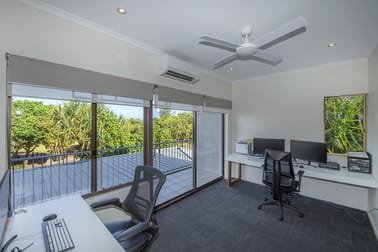 Suite 6/4 Kingfisher Drive Peregian Beach QLD 4573 - Image 2