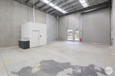 8/18 Gregory Street West Lake Gardens VIC 3355 - Image 2