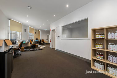 15 Meriton Place Clayton South VIC 3169 - Image 2