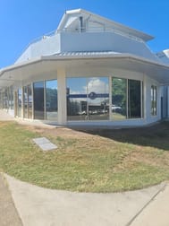 1/1 Barry Street Yeppoon QLD 4703 - Image 2