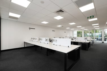 12/75 Lorimer Street Docklands VIC 3008 - Image 2