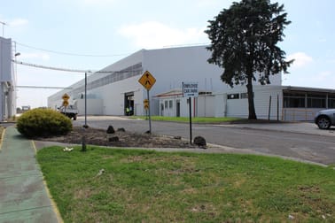 Click to view all images 1/1 219-229 St Albans Road St Albans VIC 3021 - Image 2