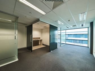 34/574 Plummer Street Port Melbourne VIC 3207 - Image 2