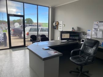 1/28 Colchester Road Rosebud VIC 3939 - Image 2