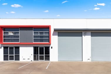 2/6 Victory East Street Urangan QLD 4655 - Image 2