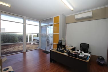 Unit 2/77 Christable Way Landsdale WA 6065 - Image 2