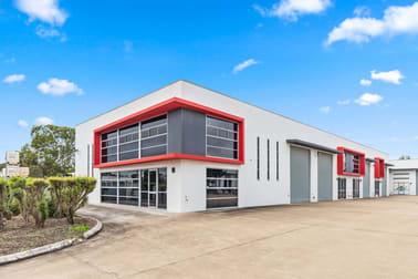 1/4 Victory East Street Urangan QLD 4655 - Image 2