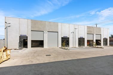 2/4 Blackshaws Road Newport VIC 3015 - Image 3