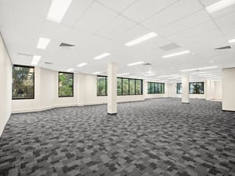 9 Gardner Close Milton QLD 4064 - Image 2