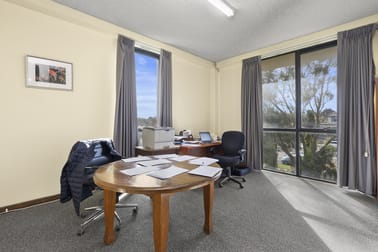 1/69 Woodland Street Essendon VIC 3040 - Image 3