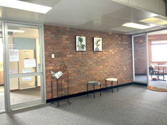 Upstairs/82 Bourbong Street Bundaberg Central QLD 4670 - Image 3