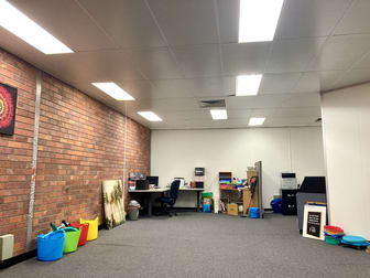 Upstairs/82 Bourbong Street Bundaberg Central QLD 4670 - Image 1