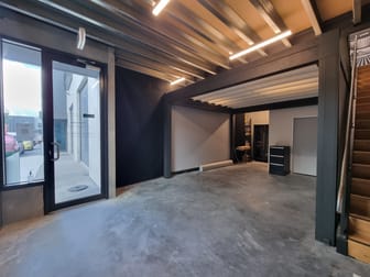 11/15 Earsdon Street Yarraville VIC 3013 - Image 2