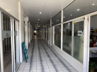 4/135 Bay Terrace Wynnum QLD 4178 - Image 3