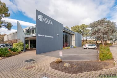 Unit 6/32 Thesiger Court Deakin ACT 2600 - Image 1