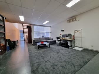 15/345 Plummer Street Port Melbourne VIC 3207 - Image 2