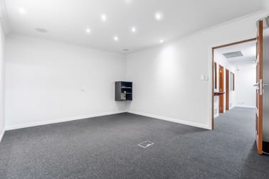 2a/65 Riverside Place Morningside QLD 4170 - Image 2