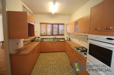 11 Hospital Road Emerald QLD 4720 - Image 3