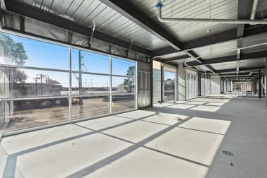 Level 1 Office / 582 Lorimer Street Port Melbourne VIC 3207 - Image 2