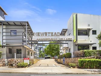 10/76 Doggett Street Newstead QLD 4006 - Image 2